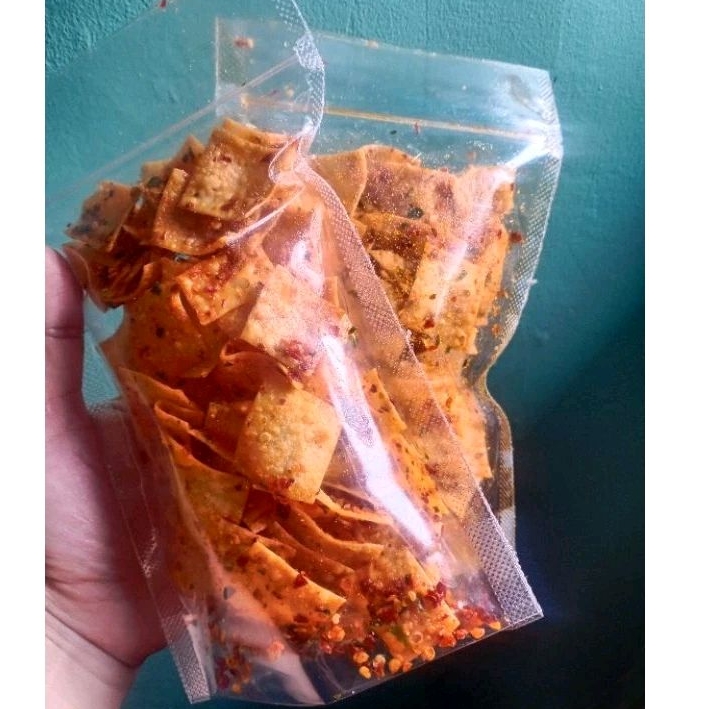 

keripik pangsit pedas daun jeruk