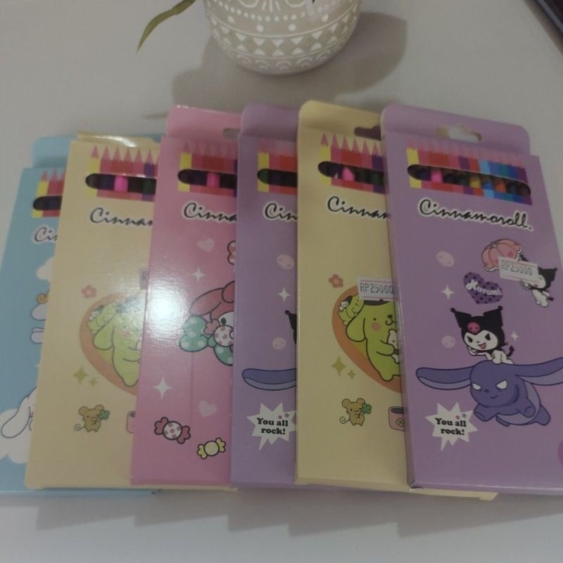 

pencilwarnadankrayonkuromiisi12pcs
