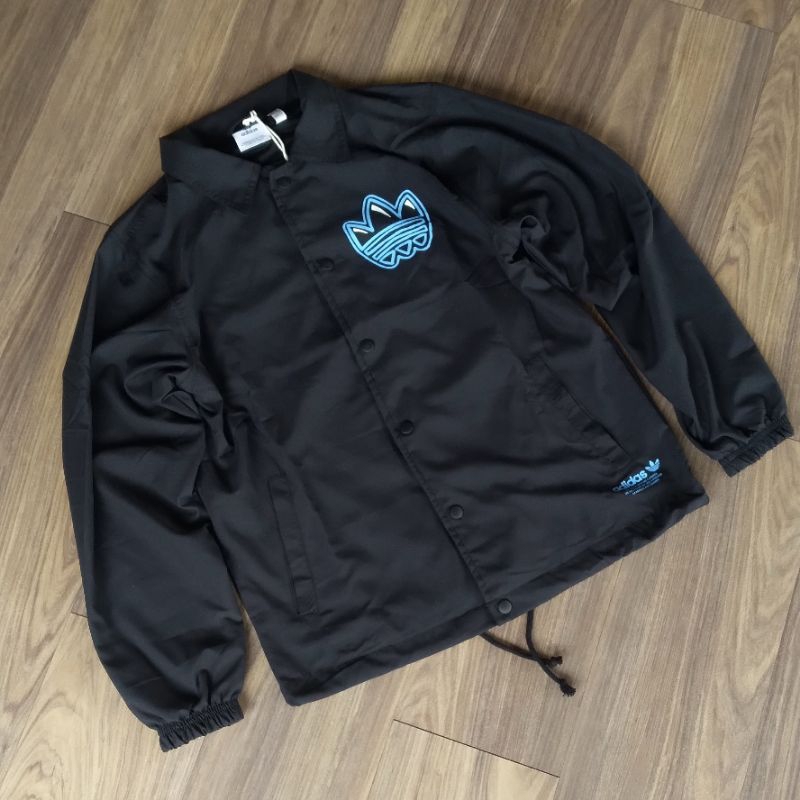 JACKET ADIDAS ESSENTIAL COACH BLACK LOGO BLUE