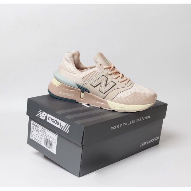 Sneakers Wanita Nb New Balance 997s Sandstone Pink