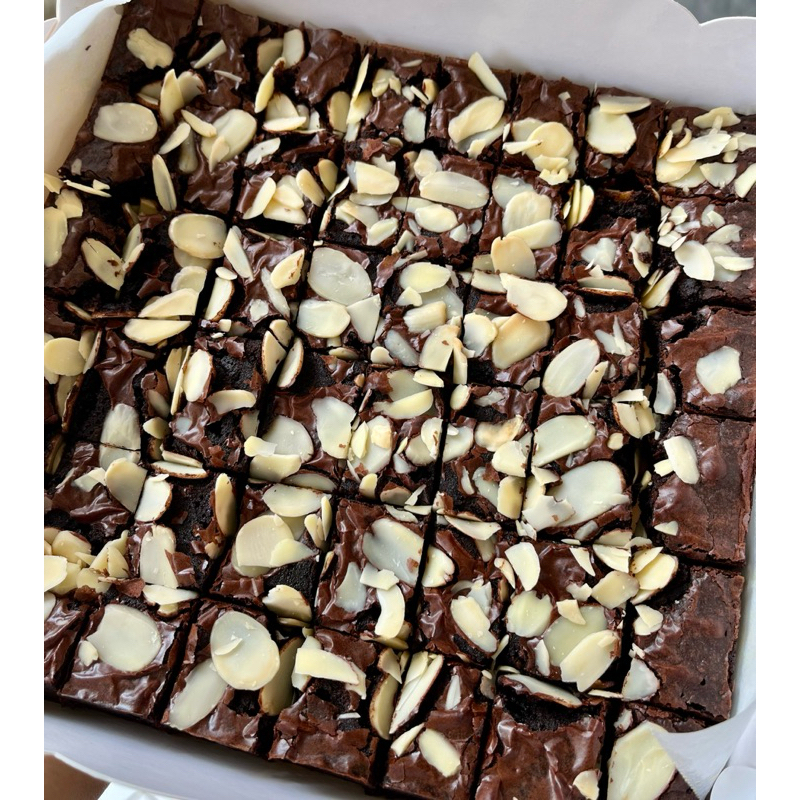 

fudgy brownis 20*20