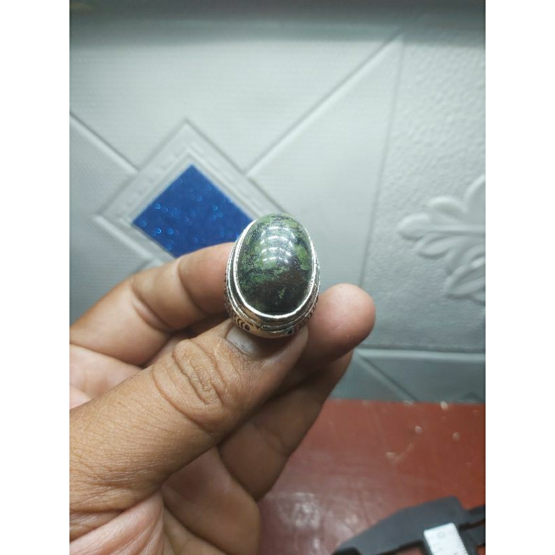 batu akik Giok Nabire papua urat merah langkah