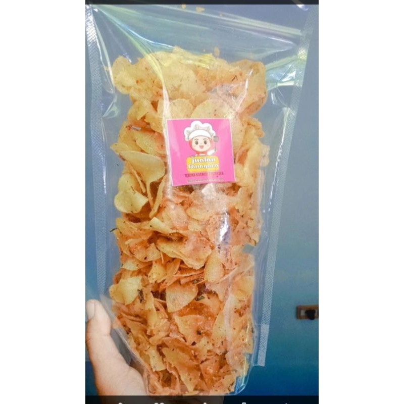 

kripik singkong pedas daun jeruk