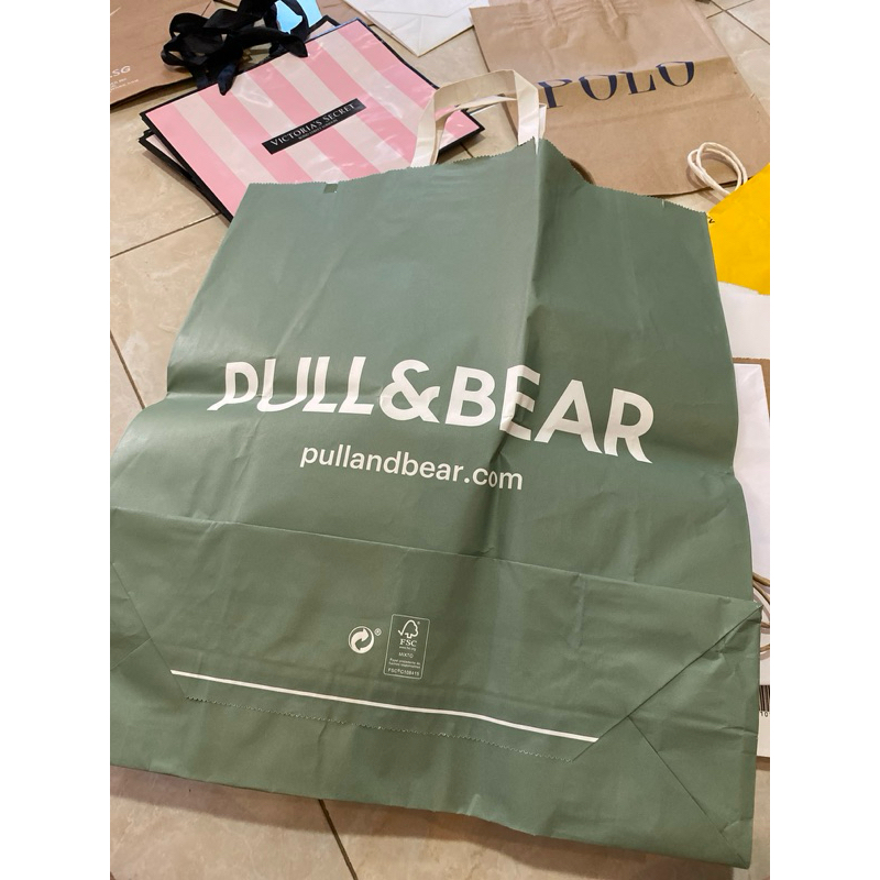 

preloved paperbag pull and bear