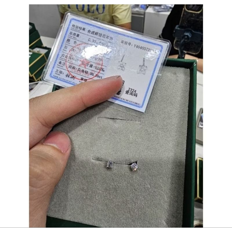 Anting Tusuk Wanita Pria Moissanite Ori Diamond