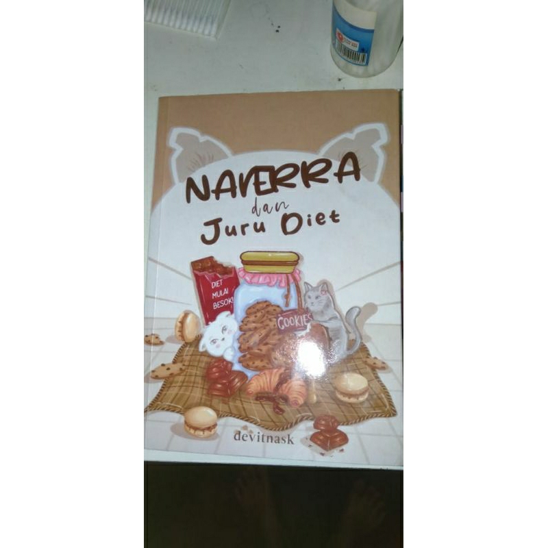 Preloved Novel Naverra dan Juru Diet