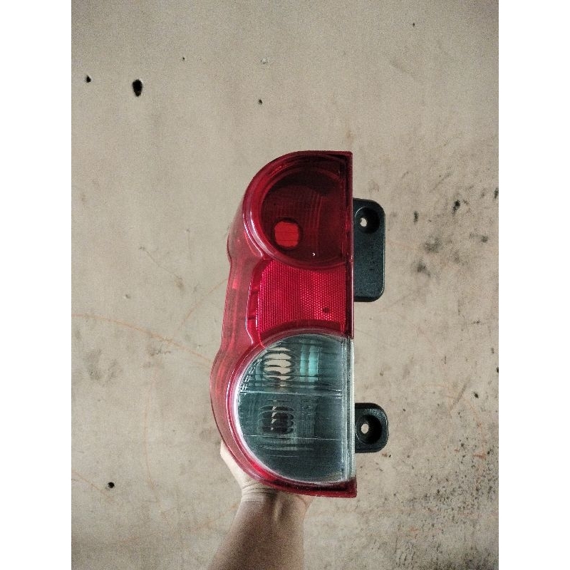 stoplamp daihatsu luxio lampu belakang luxio