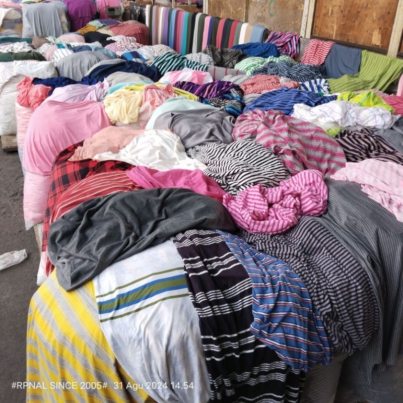 HARGA/0,5 M I BAHAN KAOS KATUN MOTIF I BAHAN KAOS MOTIF SALUR I KAIN KAOS MOTIF GARIS I KAIN STRIPE