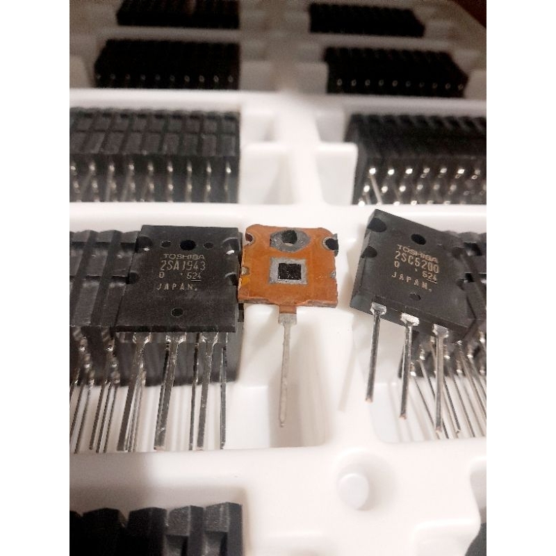 Transistor toshiba A1943 C5200 lot 524 original japan transistor final seri 524 free mika 1set TU2T