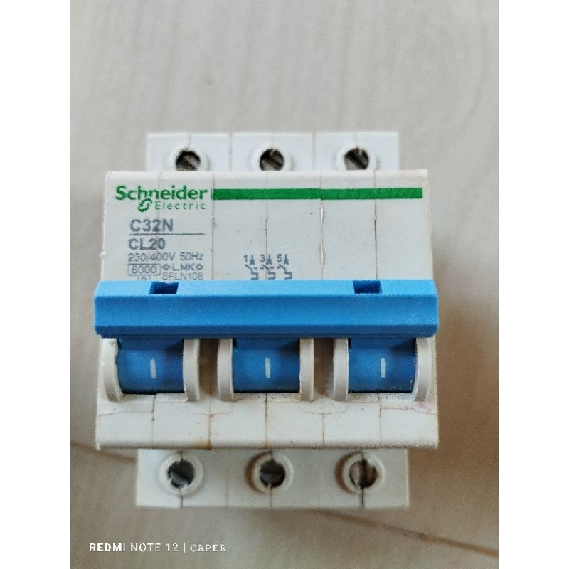 mcb Schneider ori PLN 3 phase second/bekas pakai