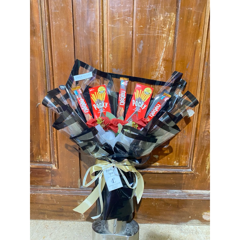 

artificial snack bouquet by luxefleur_sby
