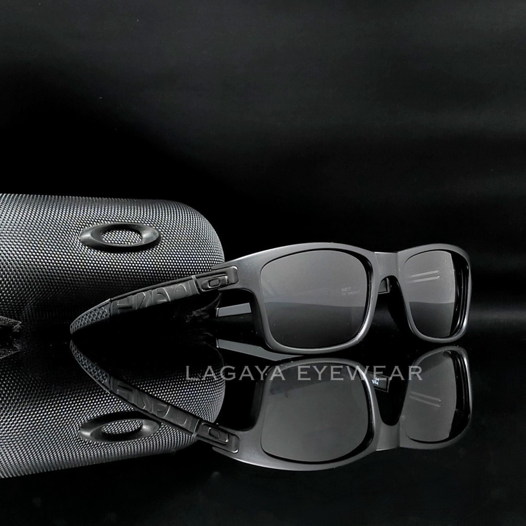 KACAMAT SPORTY PRIA OAKLEY CURRENCY 0754 FRAME TITANIUM PREMIUM POLARIZED AUTHENTIC