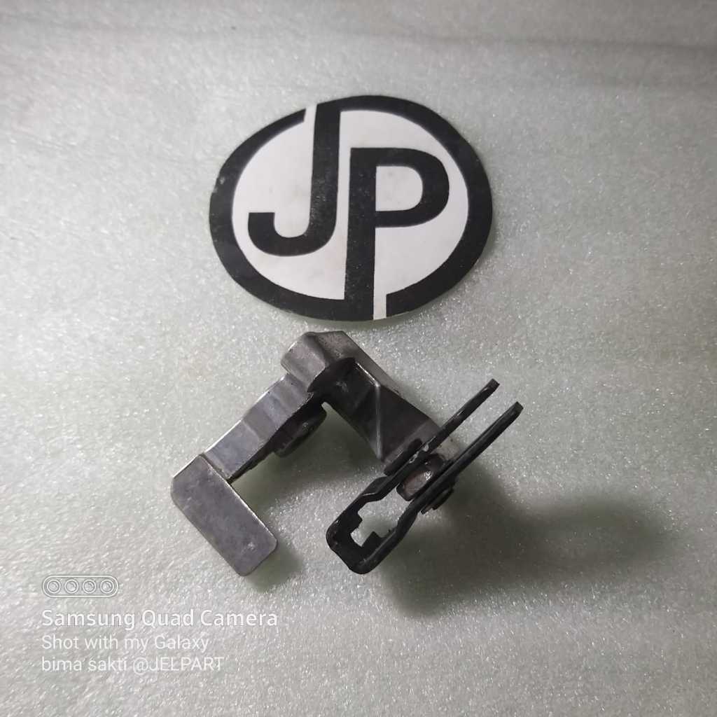 KNOCKER HANDLE KANAN VARIO 125 GENIO SCOOPY VARIO 150 KANAN ORIGINAL