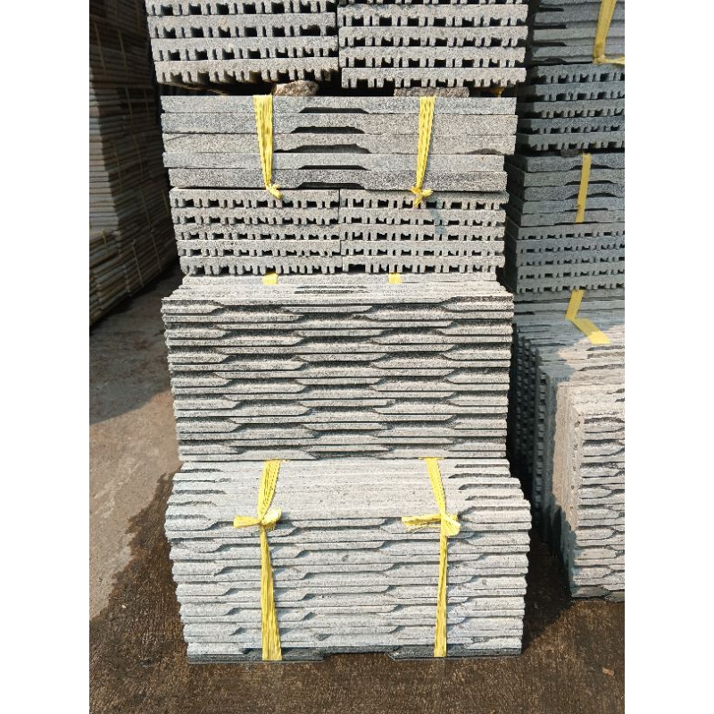 

andesit alur Napoli (harga per m2)