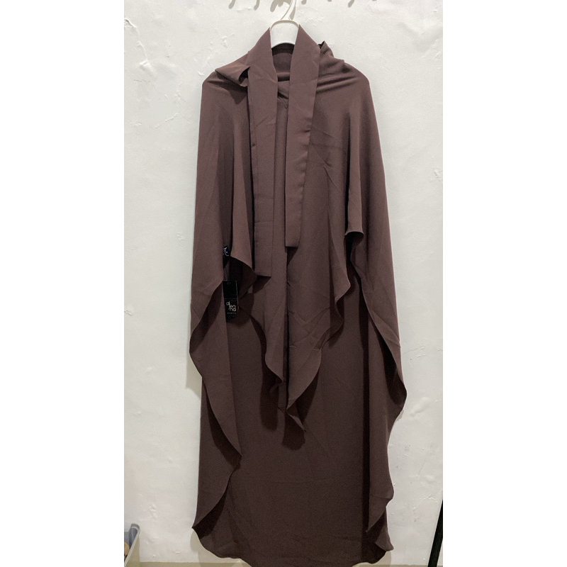 elmadna Timelesss Abaya FUSE KHIMAR Aljenna