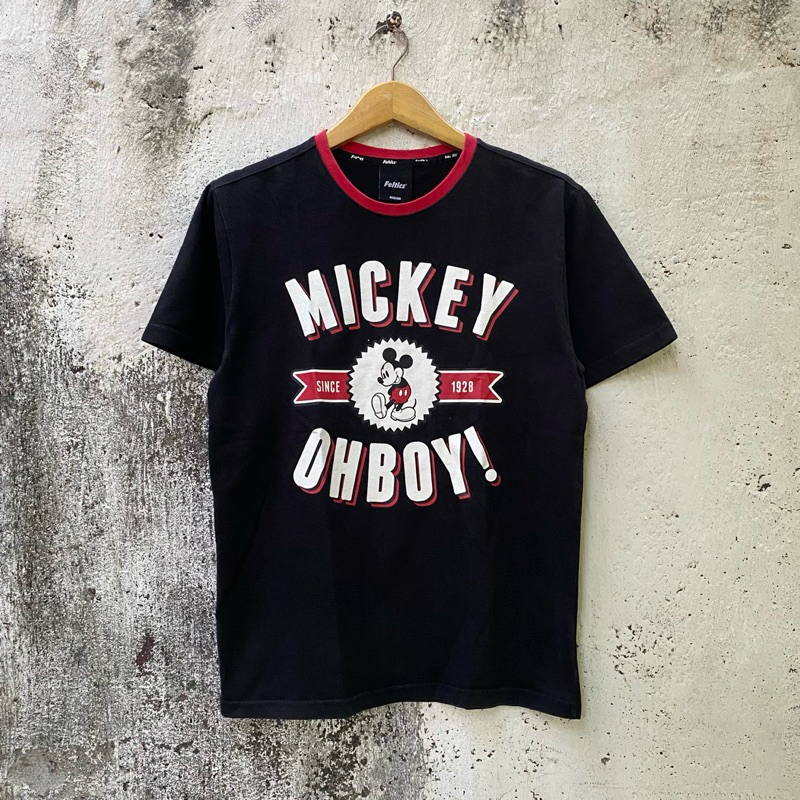 Kaos Feltics X Disney - Size M - Baju