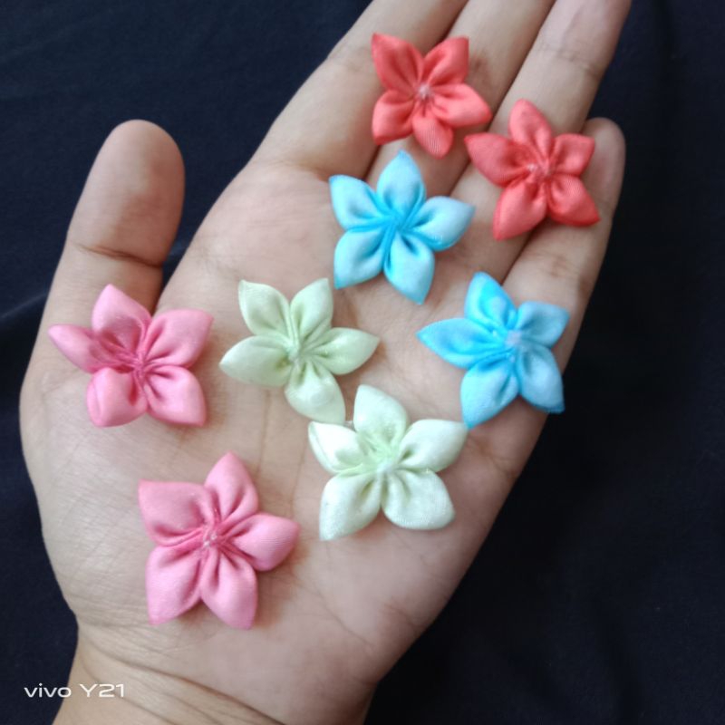 bunga kapas , aplikasi bunga bros , hiasan kebaya