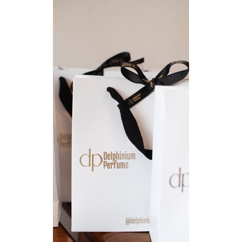 

Delphiniumperfume- Paperbag