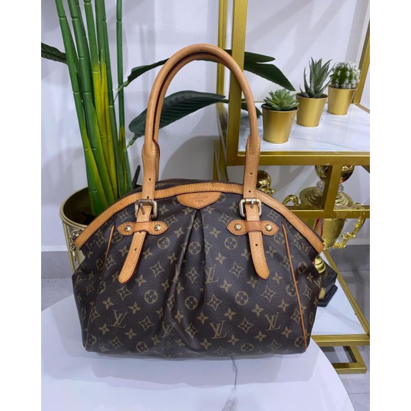 preloved lv tivolly good kondisi lengkao no seri