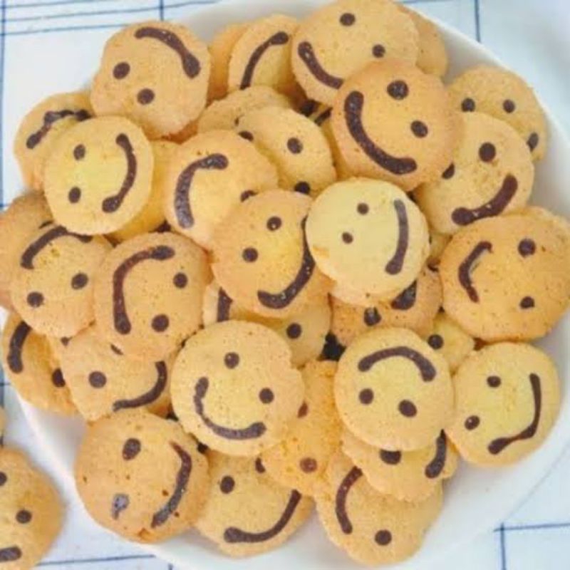 

500 gram Bolu Senyum Gepeng / Bolu senyum Besar