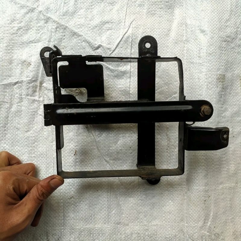 DUDUKAN AKI PANGKON AKI TIREV TIGER REVO ORIGINAL