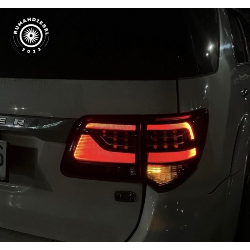 StopLamp LED Fortuner VNT (LC Style)