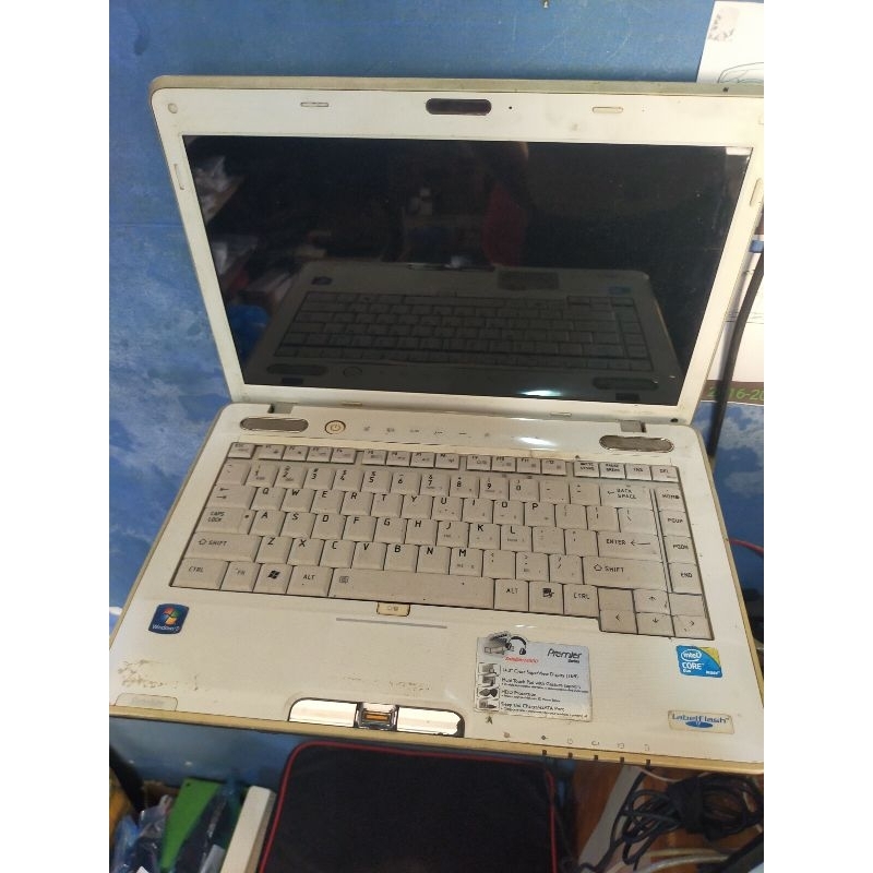 laptop Toshiba Satelit M500 Mati total kanibal Lcd aman