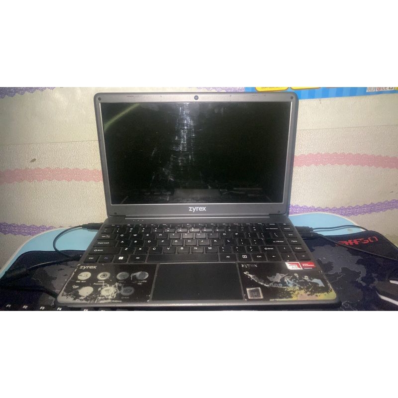 LAPTOP ZYREX KINTAMANI SECOND MURAH