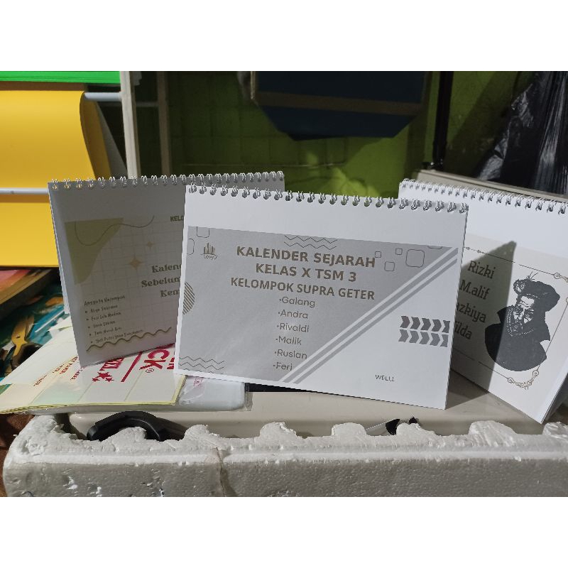 

kalender duduk artpaper cocok buat di tempat kerja