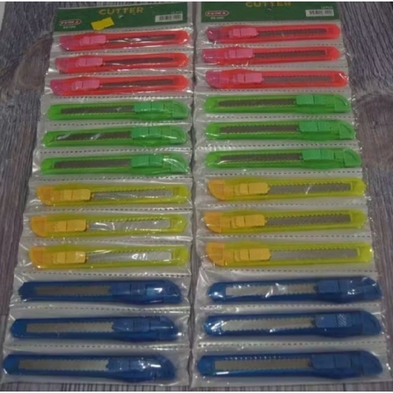 

cutter renteng / cutter kecil / cutter bening / cutter renteng kecil / cutter renteng bening