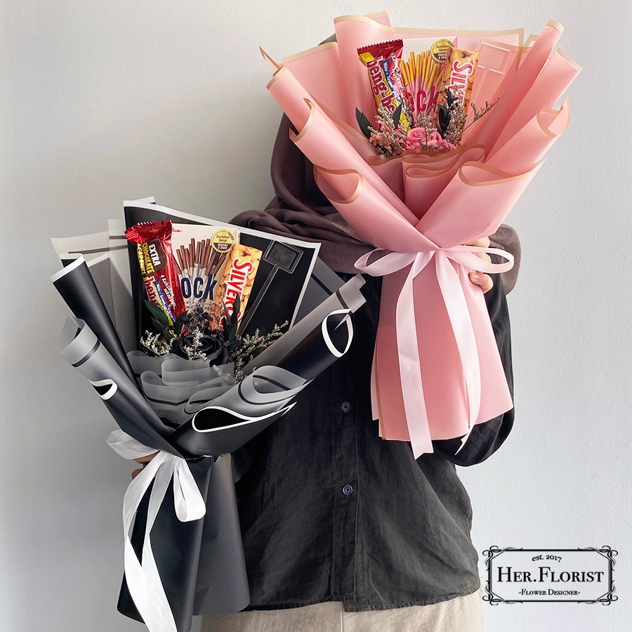 HER.FLORIST [SNACK] Soap Rose 1 PCS, Dried Flower, and Silverqueen Bengbeng Pocky / Buket Coklat