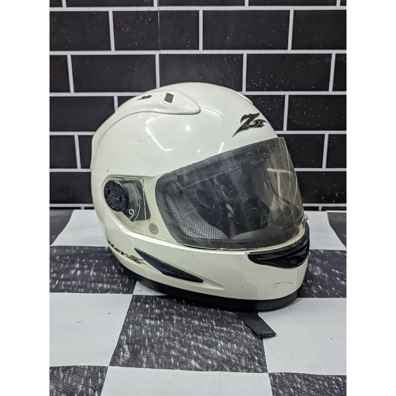 HELM YAMAHA FULLFACE ORIGINAL PUTIH JORGE LORENZO EDITION