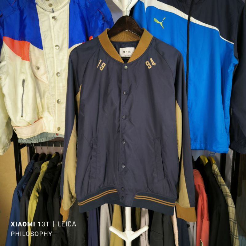 JAKET VARSITY NIX SIZE L