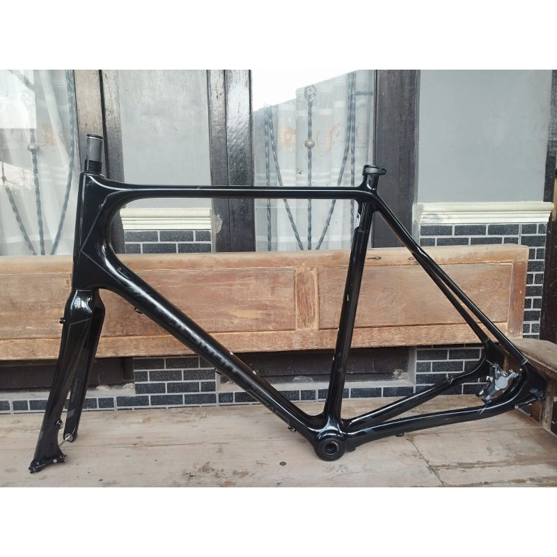Frame Polygon Helios C8X Disc