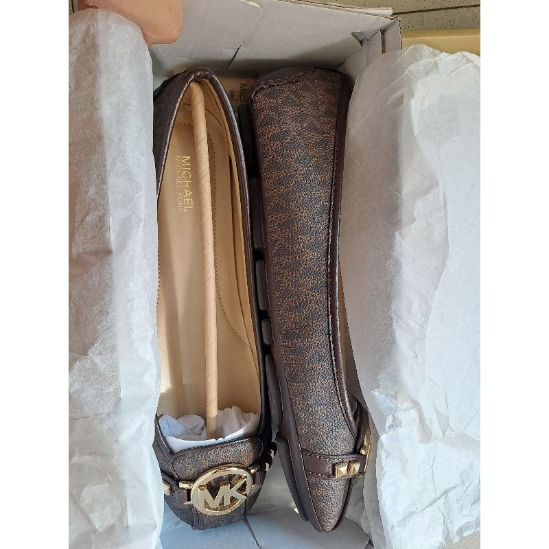 READY NEW   Michael Kors Fulton Signature Stud Flat Brown