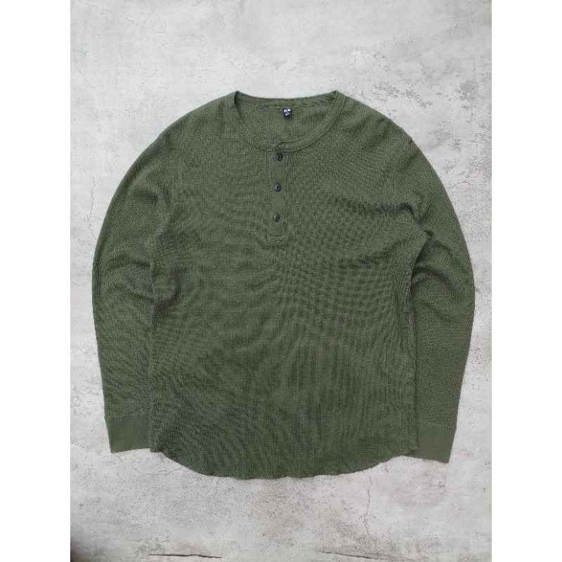 Kaos uniqlo henley waffle second | kaos uniqlo second | kaos long sleeve pria basic polos shanghai