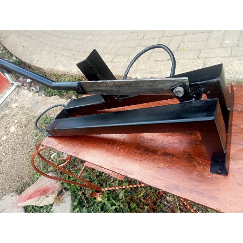 ALAT PENGUPAS KELAPA MUDA alat kupas kulit kelapa muda