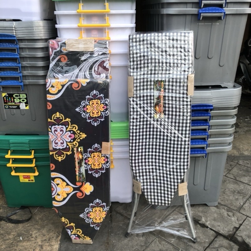 Meja Gosok Kayu Lipat Besi / Meja Setrika Besi Lipat