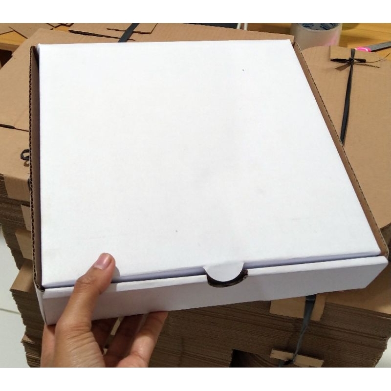 

Kardus / dus pizza PUTIH (WHITE KRAFT) POLOS uk. 30x30x5