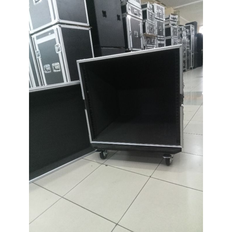 Hardcase Sound System 10u Power ( Hardcase power mixer  )