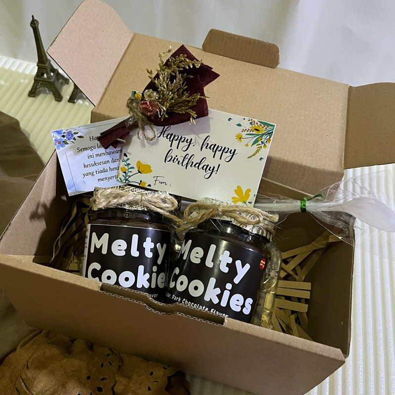 

Hampers Cookies Jar Melty Choco Coklat Matcha/hadiah lebaran/hampers lebaran/idul fitri/kue Hadiah anniversarry/Hadiah wisuda/Hadiah ultah/kado valentine/kado ultah/ulang tahun/kado wisuda/hadiah valentine