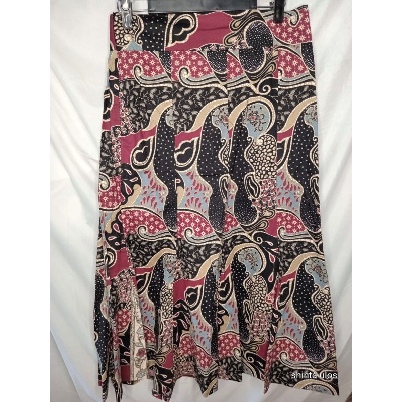 Jual rok batik jumbo  merah hitam,model duyung (pecah 5)
