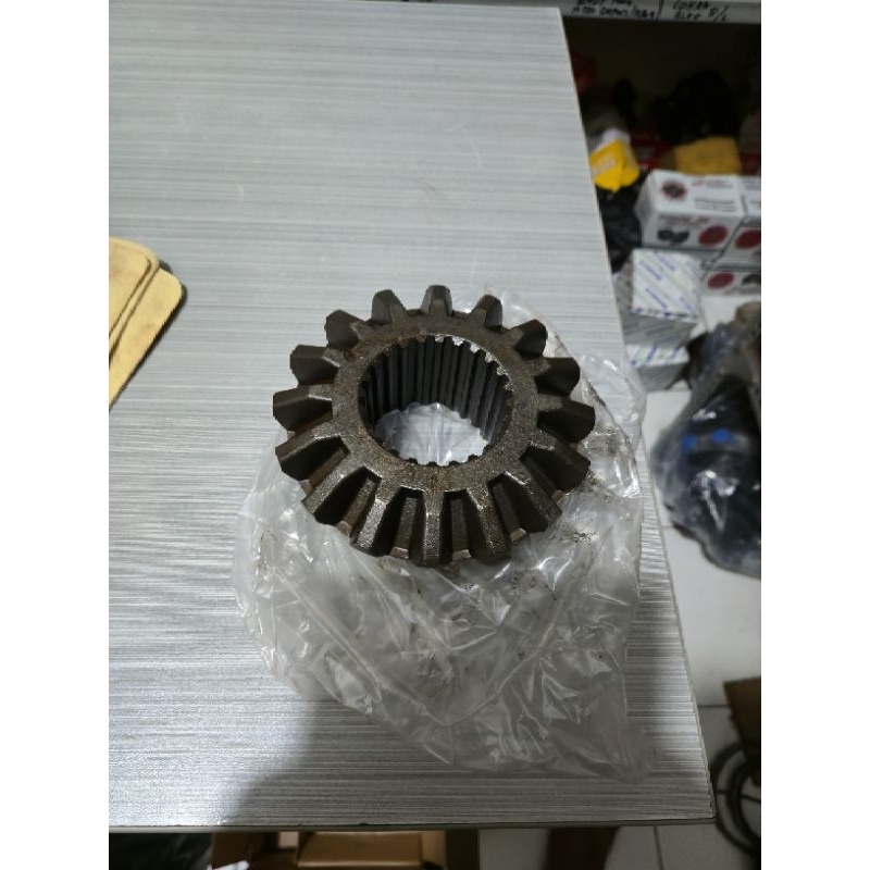 GIGI SATELIT GARDAN BELAKANG ISUZU GIGA 285PS / 240PS