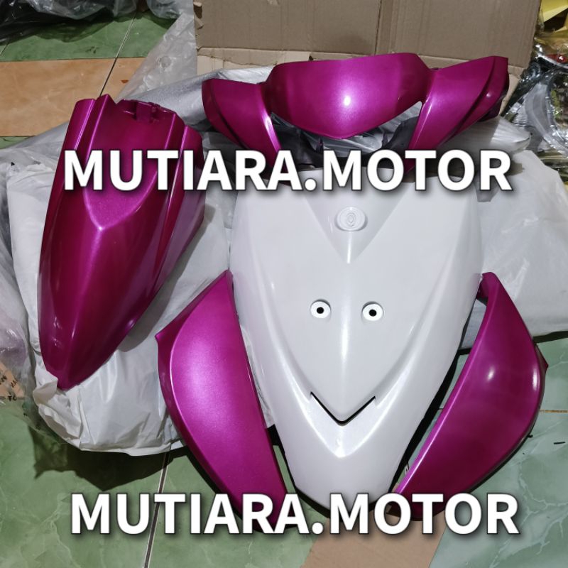 Body Depan Mio J Pink Putih