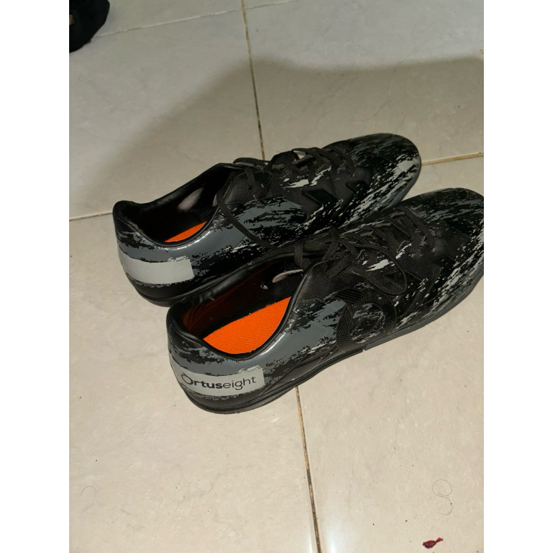 sepatu futsal ortus second
