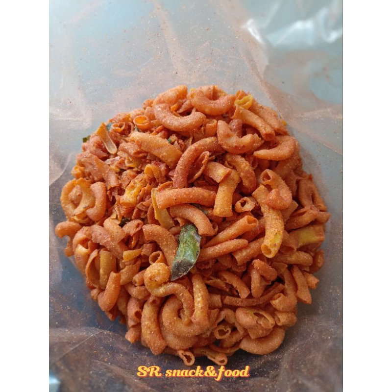 

Makroni daun jeruk pedas 250gr / cemilan murah / SR snack&food