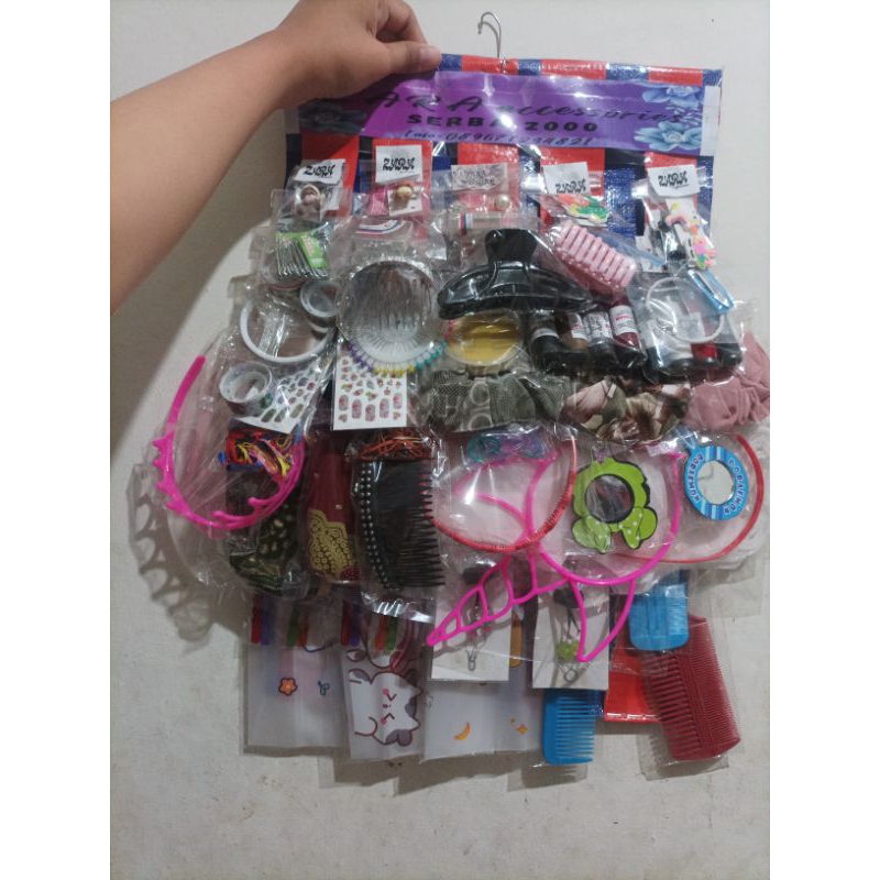 Paket Aksesoris wanita rencengan serba 2000 isi 50 pcs