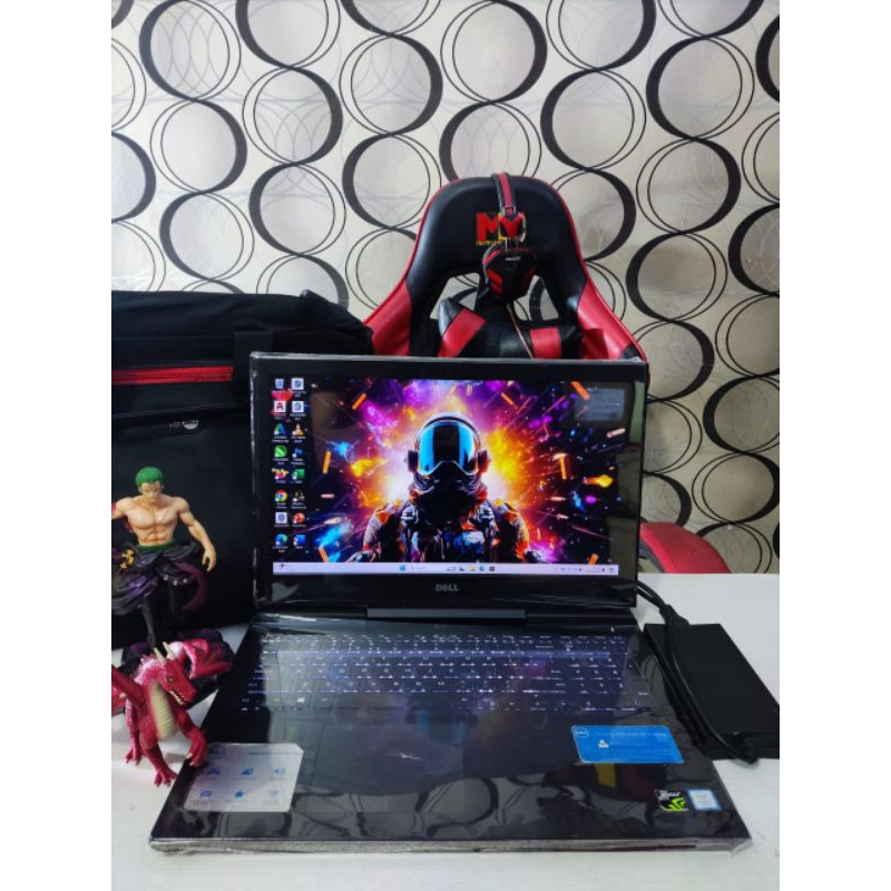 Laptop DELL 15 7000 Gaming Core i7 RAM 16Gb SSD+HDD GTX 1050Ti DUAL VGA