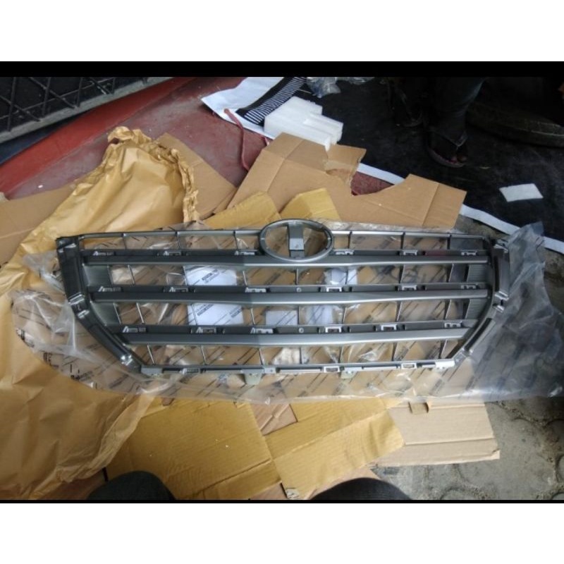 Gril Grill Grille Radiator Innova Barong 2014 - 2015 Original
