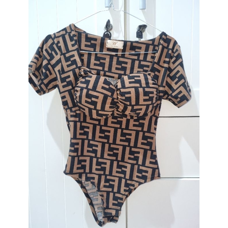 Bodysuit atasan wanita ( Preloved 1x pakai )